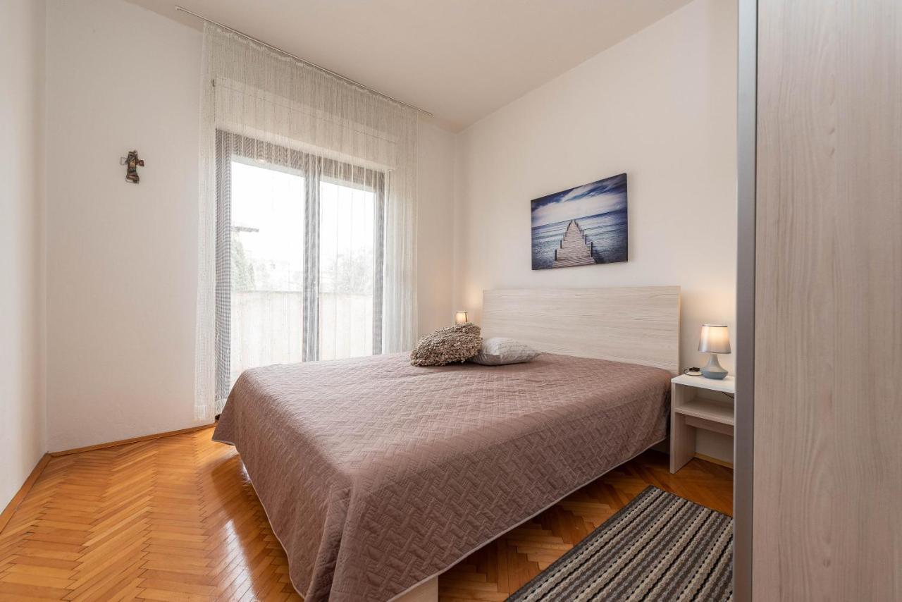 Beachfront Apartment Lostura Turanj Εξωτερικό φωτογραφία